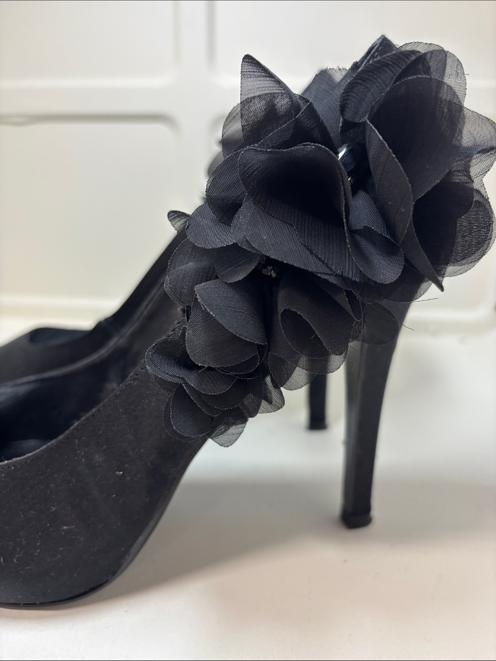 Nine West Black Floral Peep-Toe Pumps with Fabric Rosette - Picture 5 of 10